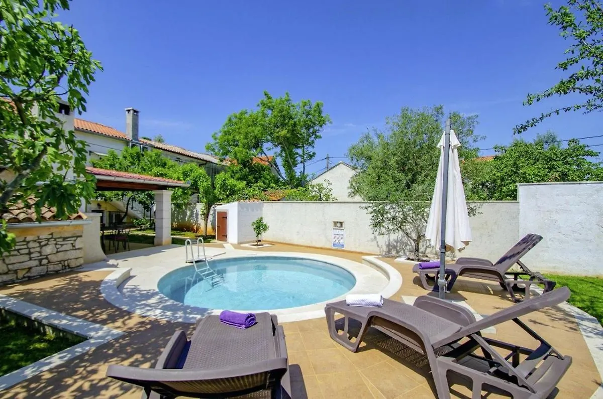Villa Rosana In Muntic - Haus Fuer 4-5 Personen Pula