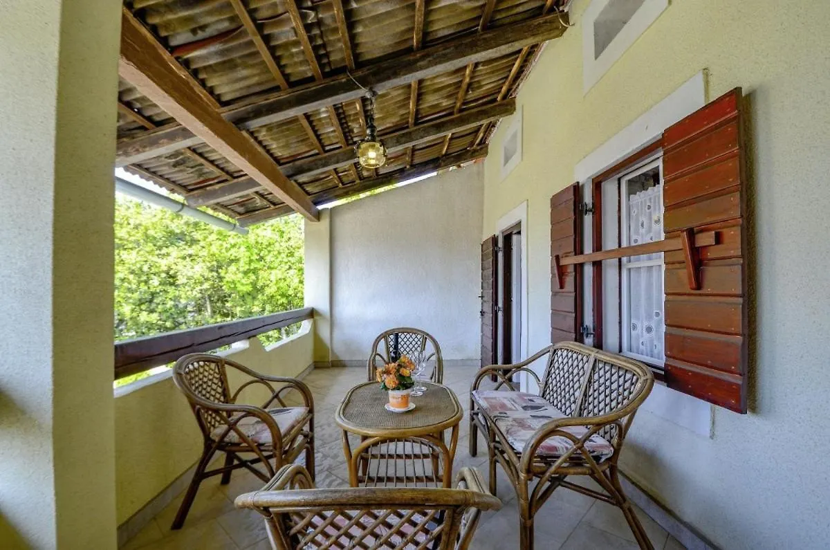 Villa Rosana In Muntic - Haus Fuer 4-5 Personen Pula