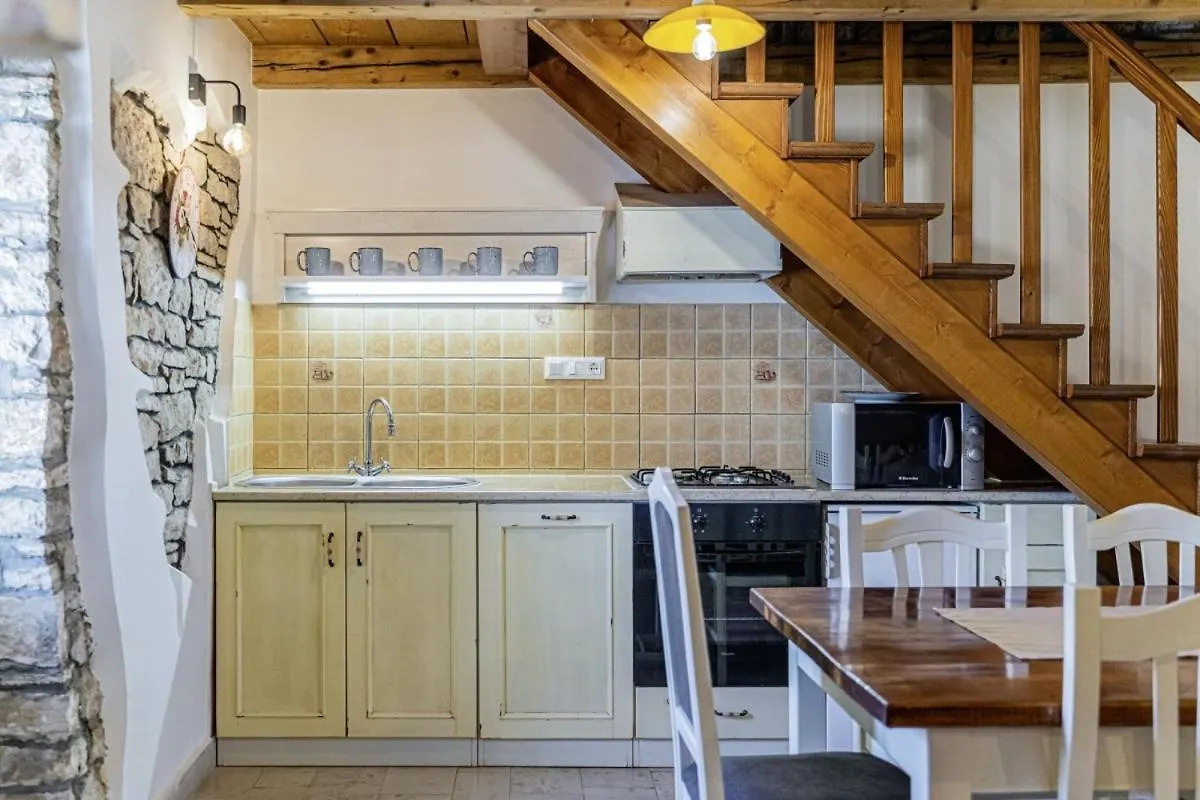 Villa Rosana In Muntic - Haus Fuer 4-5 Personen Pula